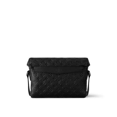 сумка мессенджер louis vuitton|Messenger Voyager PM G65 .